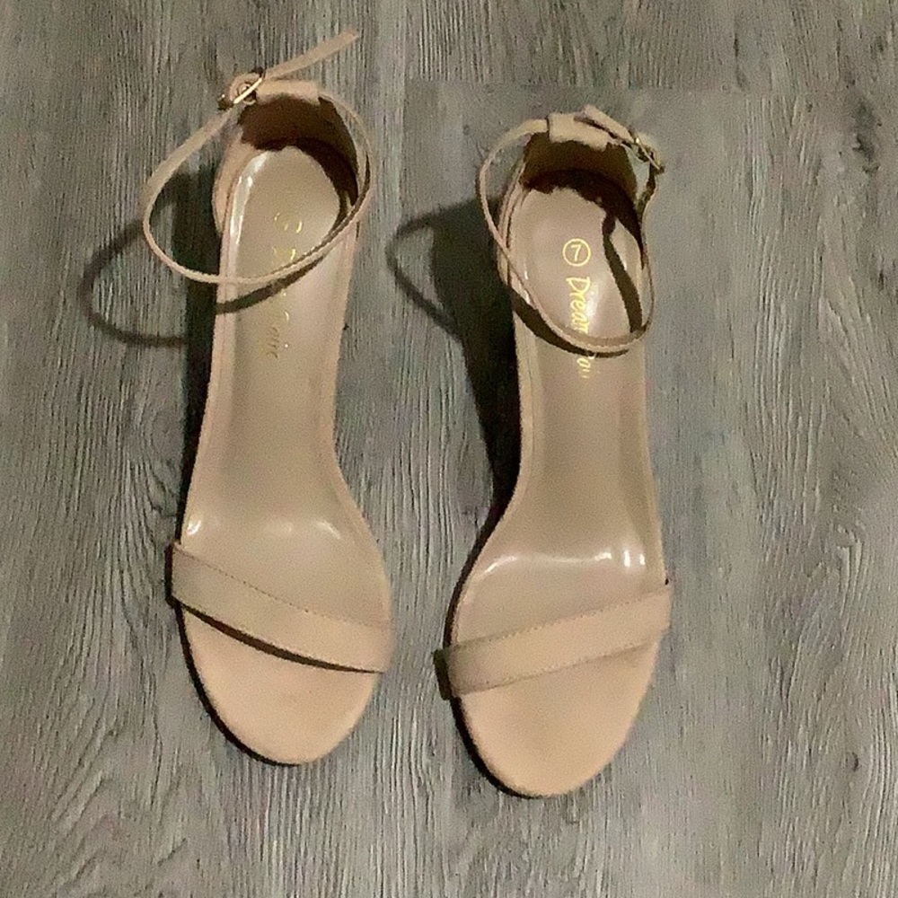 Dream Pairs Open Toe Chunky Heels - Picture 2 of 6